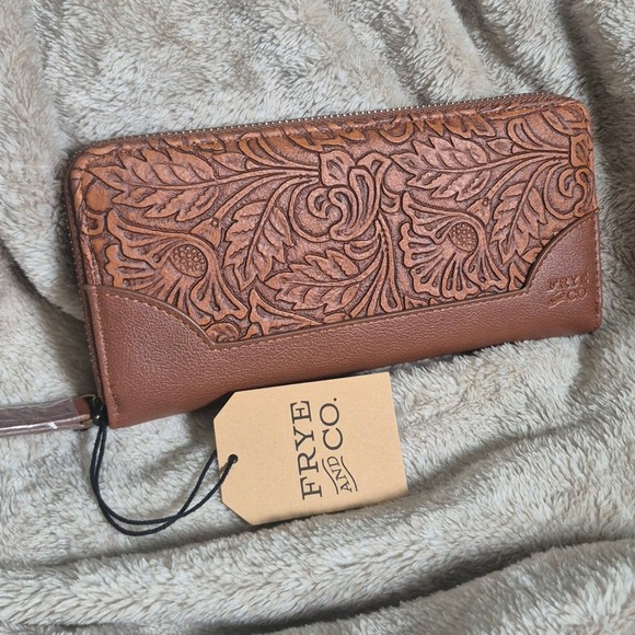 FRYE AND CO. Handbags - Frye and Co Womens Flower Cognac Tooled  Zip Around Wallet S2000104JC-210